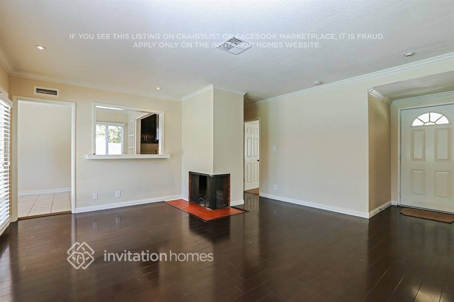 Building Photo - 8017 Lurline Ave