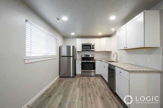 Building Photo - 138 S 300 W