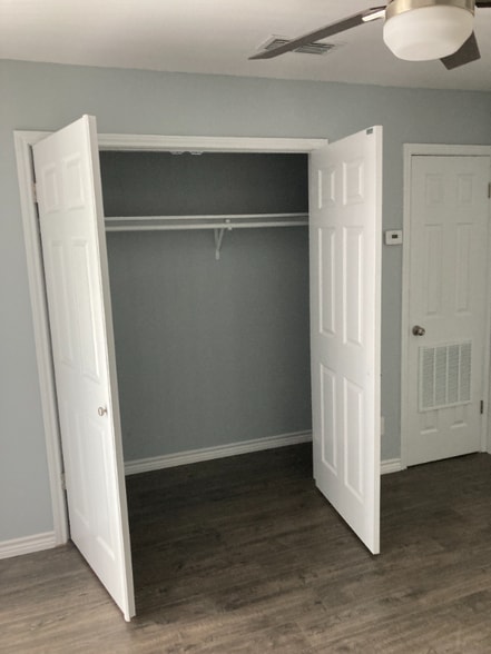 Building Photo - 2109 Kerria Ave