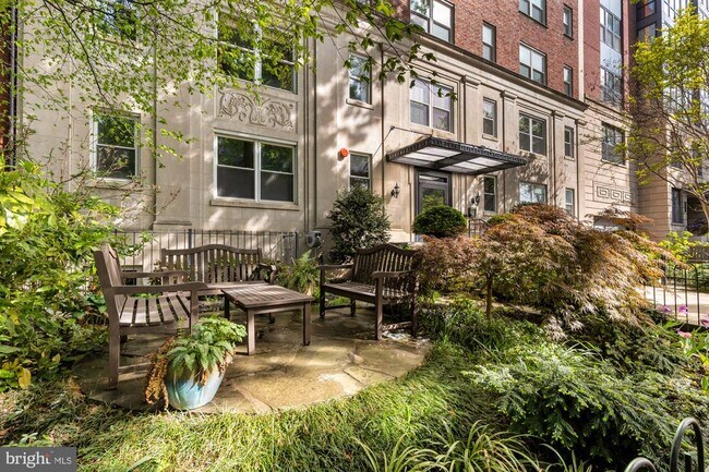 Building Photo - 1437 Rhode Island Ave NW