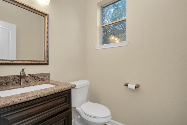 Building Photo - 20210 Black Canyon Dr
