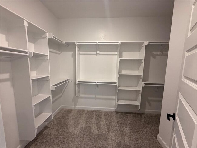 Building Photo - 1900 Farmer St