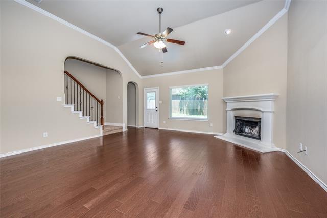 Building Photo - 5901 Longmont Dr