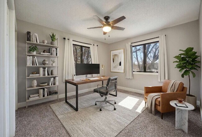 Building Photo - Charming 3-Bedroom Retreat with Finished Basement & Cozy Fireplace in Shoreview!