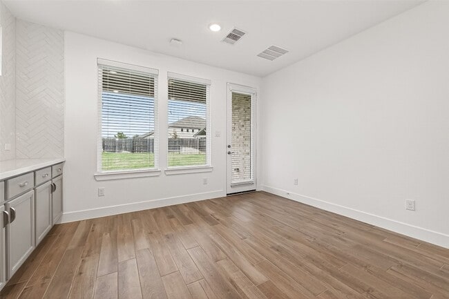 Building Photo - 7218 Grassland Vis Ln