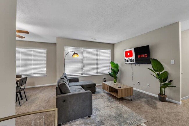 Building Photo - 3201 Stones Throw Ln