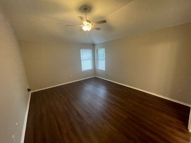 Building Photo - 3625 Cheyenne St