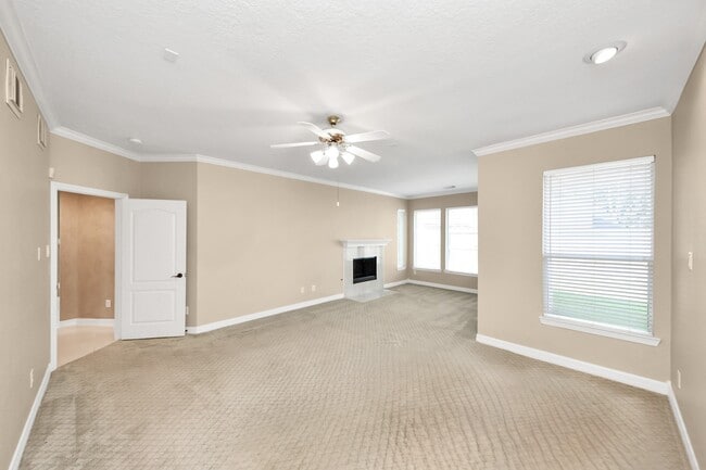 Building Photo - 5410 Deerbourne Chase Dr