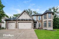 Building Photo - 32040 Fairway Dr N