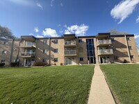 Building Photo - Beautiful 1-bed, 1-bath condo in St. Anthony