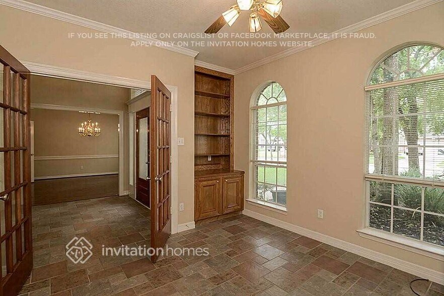 Building Photo - 12146 Auburn Hills Dr