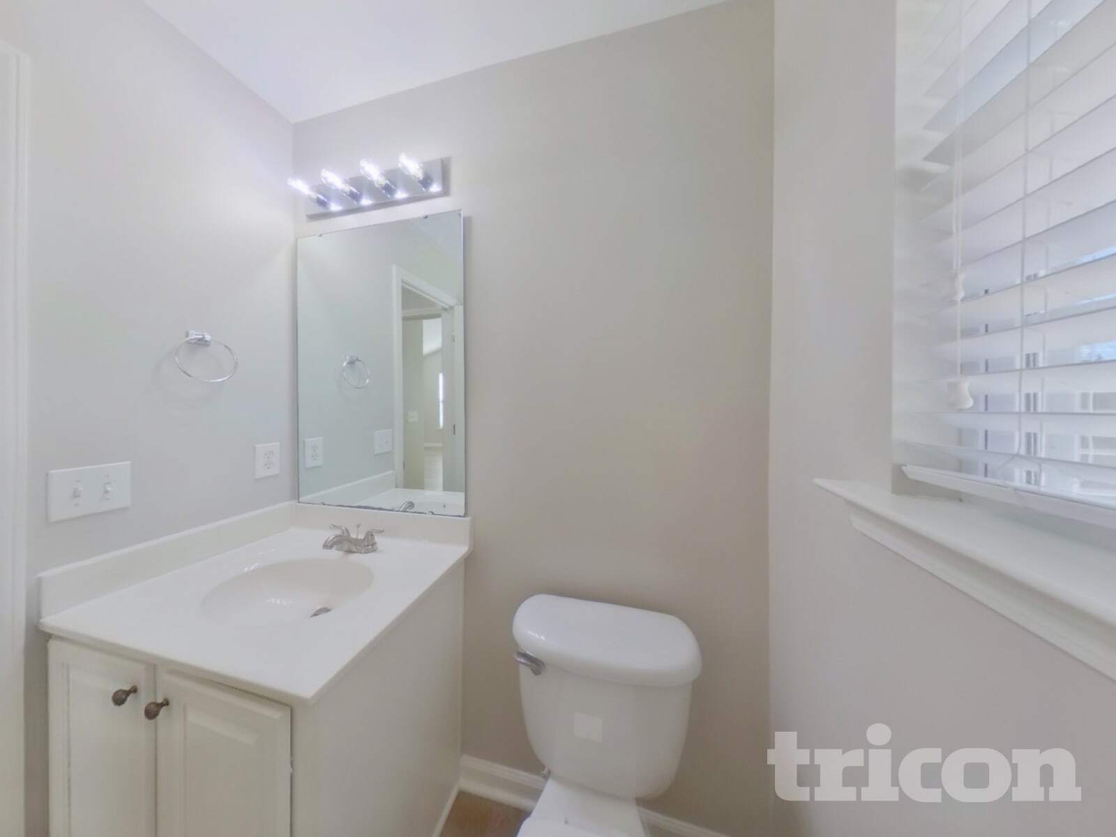 Building Photo - 144 Phoenix Ln