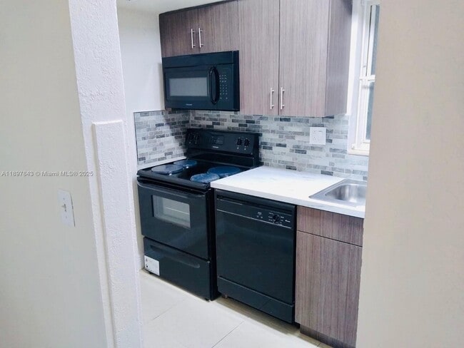 Building Photo - 7410 SW 82nd St
