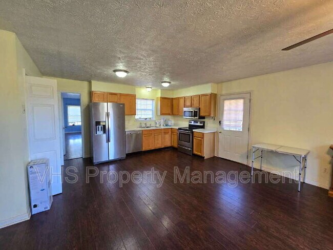 Building Photo - 10989 Muddy Run Ln