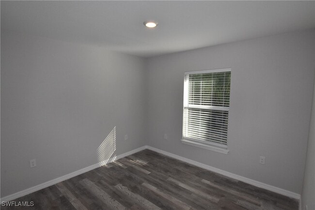 Building Photo - 4970 Ageman Ave