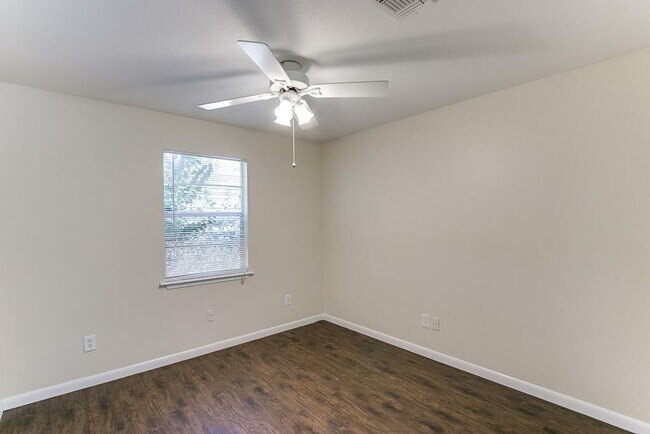 Building Photo - 9036 Kerrwood Ln
