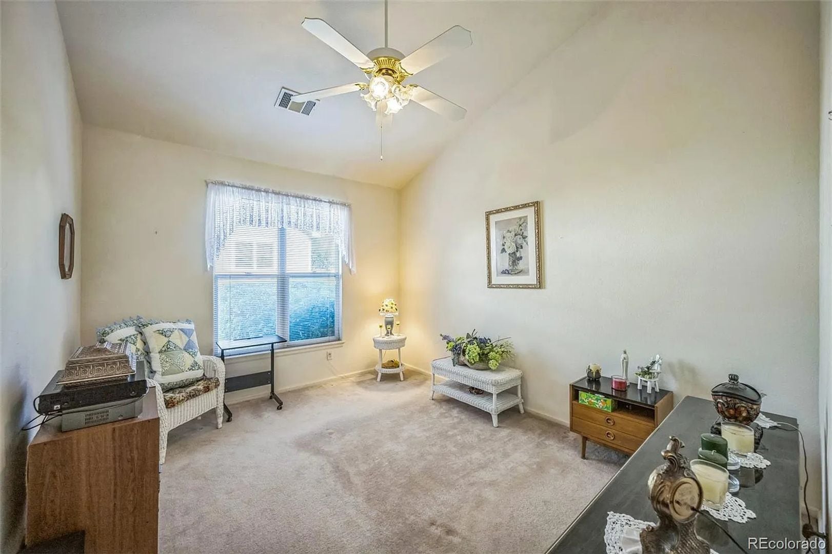 Building Photo - 3209 E 102nd Pl