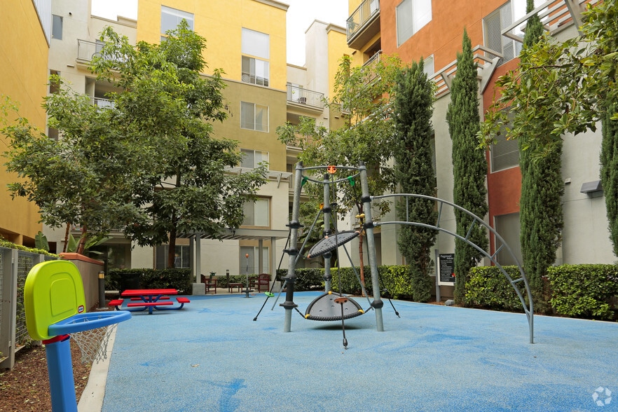 Playground - Main and Jamboree Apartments