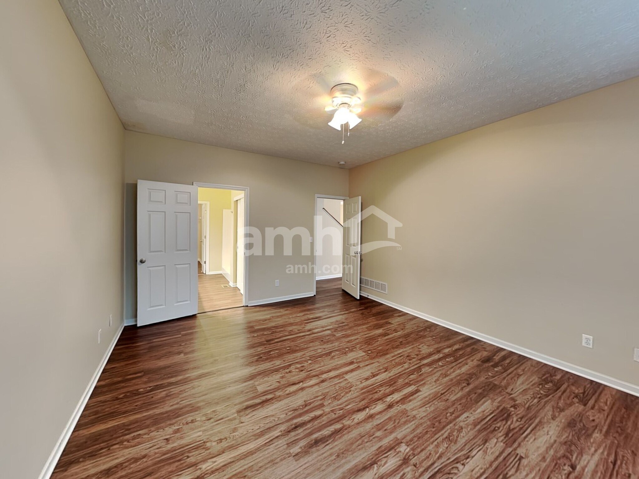 Building Photo - 1095 Mastell Dr