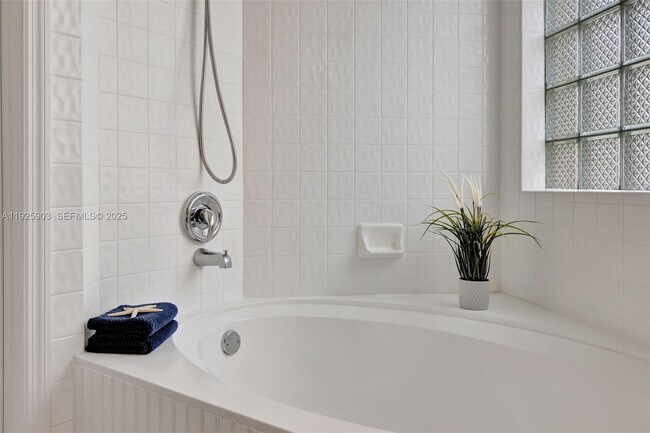 Building Photo - 396 Bedford Ave