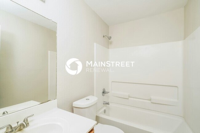Building Photo - 4 Bedroom Pet-Friendly Home in San Antonio, TX with Main Street Renewal