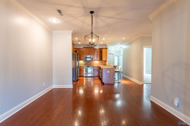 Building Photo - 525 W Mossyleaf Dr SW