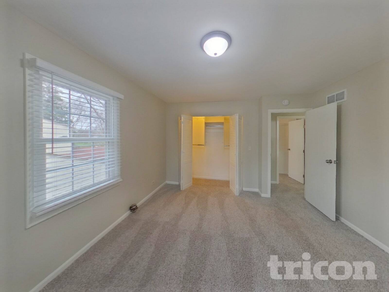 Building Photo - 1235 Casa Solana Dr