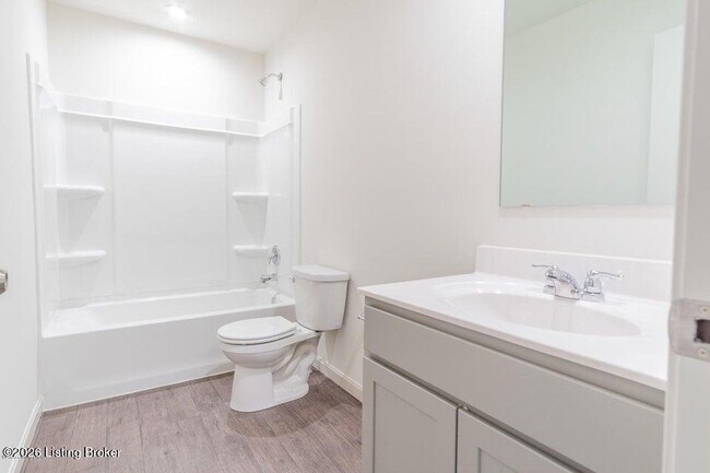 Building Photo - 1900 Cherry Glen Dr