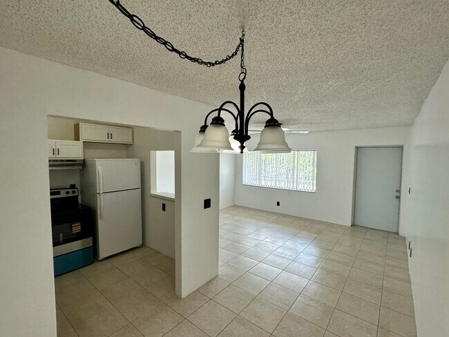 Building Photo - 555 Purdy Ln