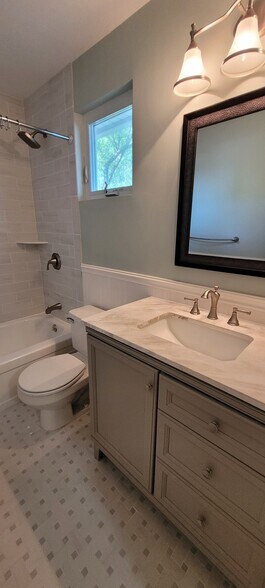 Hall Bath - 270 Riverview Rd