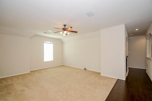 Building Photo - 2826 Firecrest Dr
