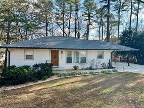 Building Photo - 3867 Hillcrest Dr SE