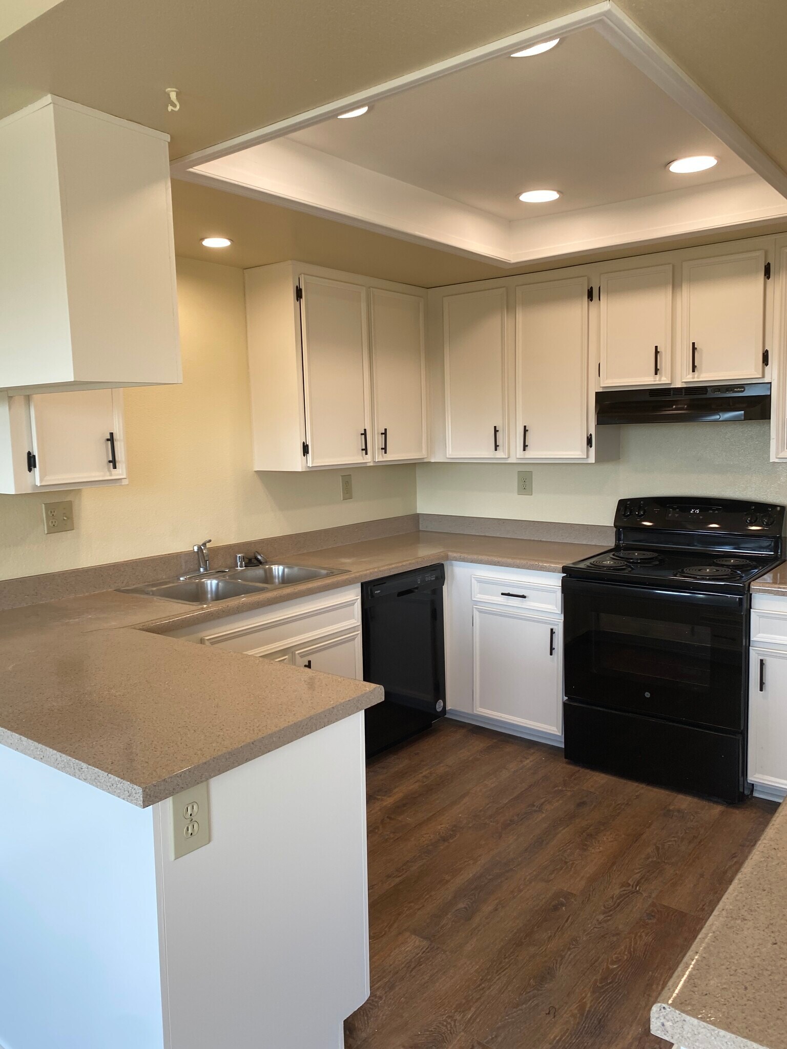 Building Photo - 1388 Villa Glen Ln