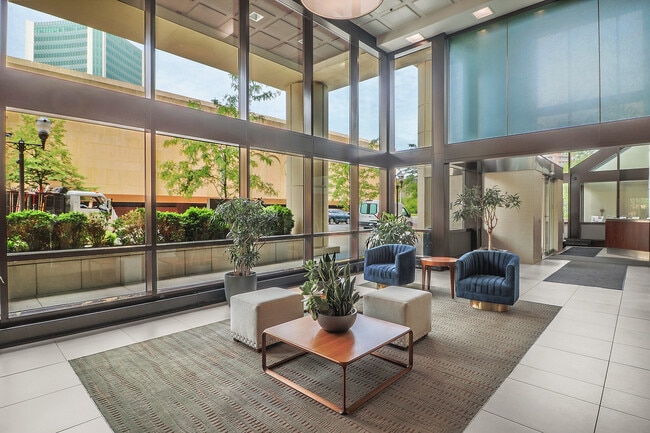 Building Photo - 127 Greyrock Pl