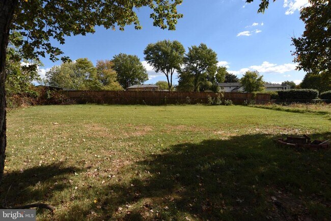 Building Photo - 4011 Lees Corner Rd
