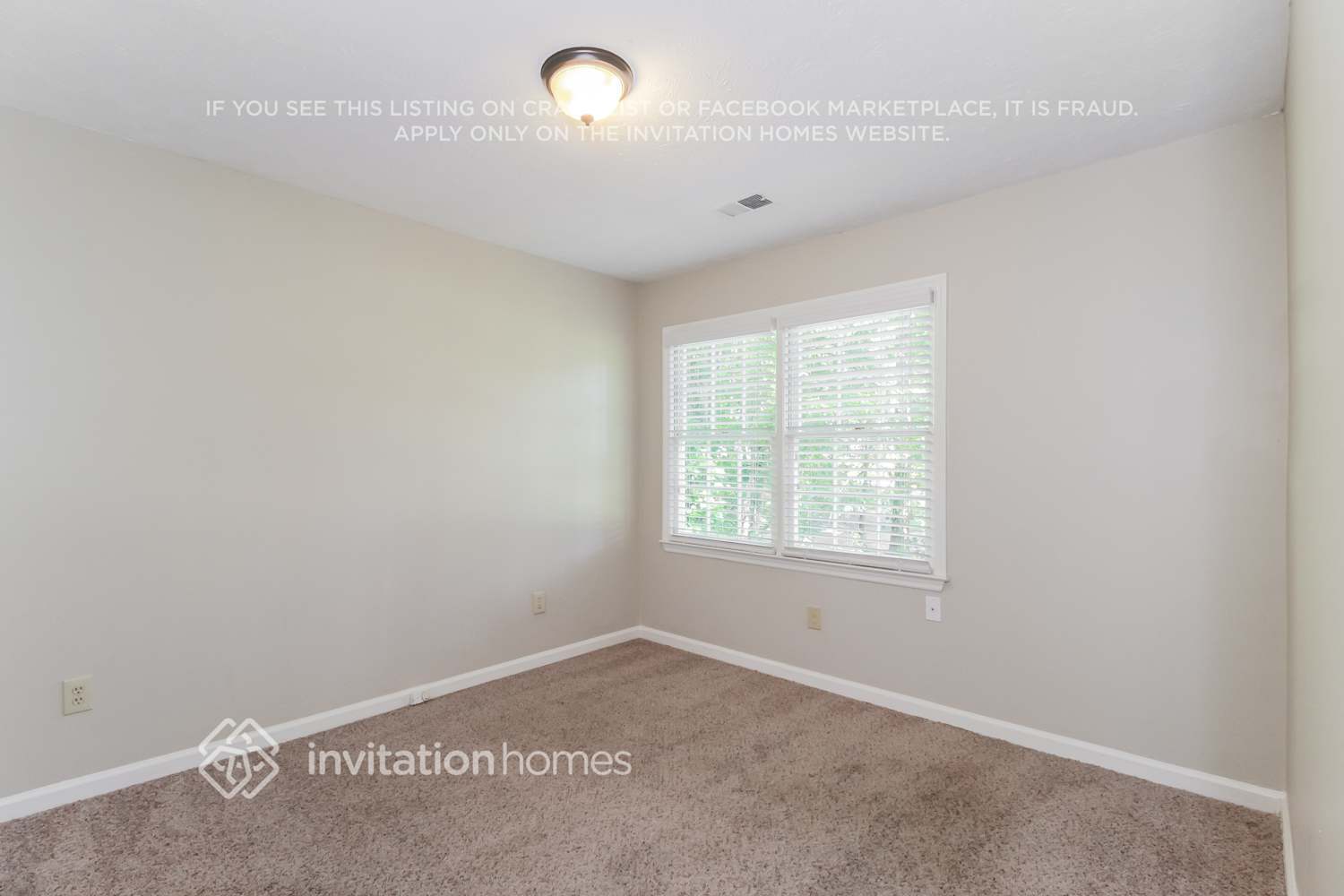 Building Photo - 921 David Dr