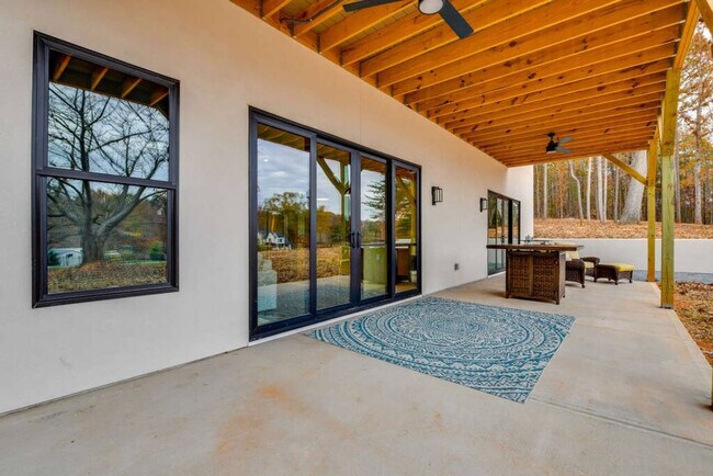 Building Photo - 309 Bridgewater Ln