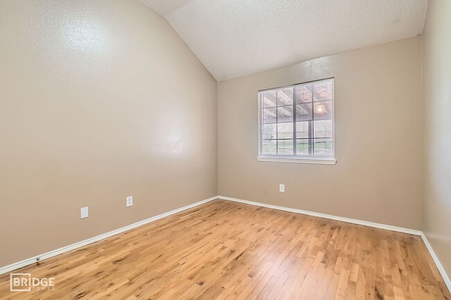 Building Photo - 1354 Mill Crossing