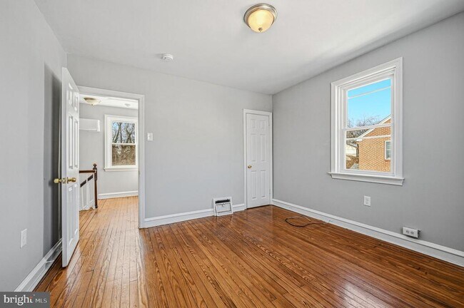 Building Photo - 816 Washington St