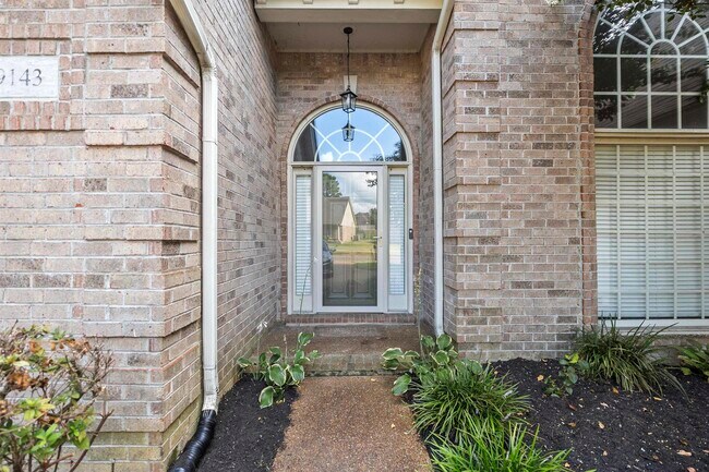 Building Photo - 9143 Raspberry Ln