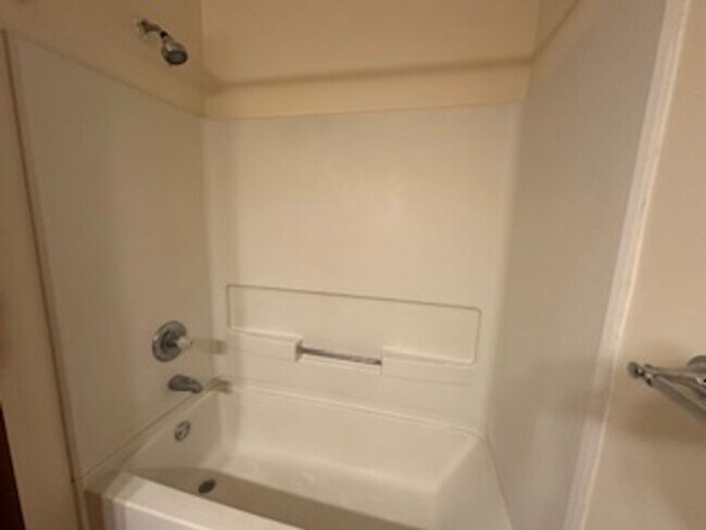 Building Photo - New carpet/flooring and freshly painted th...