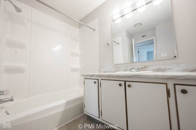 Building Photo - 326 Progress Rd