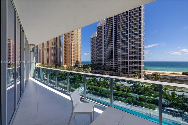 Building Photo - 17550 Collins Ave