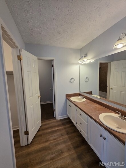 Building Photo - 6225 Whitewater Ct