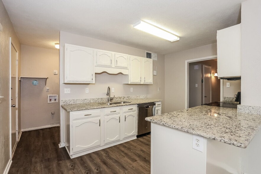 Building Photo - 456 Matterhorn St