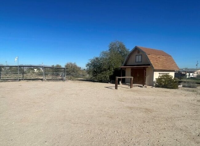 Building Photo - 21620 W Narramore Rd