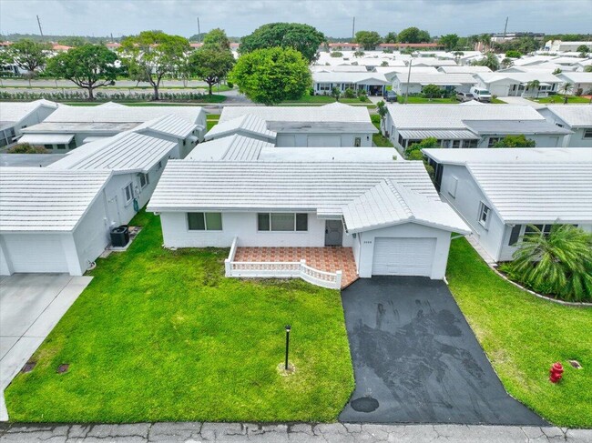 Building Photo - 2086 SW 12th Ave