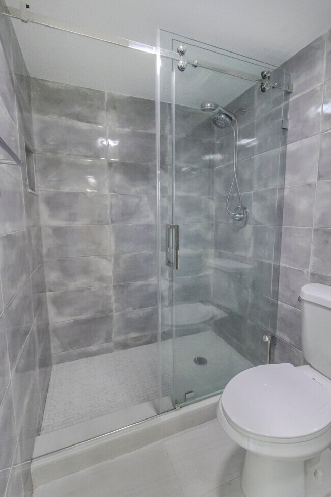 Building Photo - 955 Egret Cir
