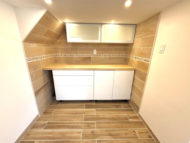 Building Photo - 32 Elissa Ln