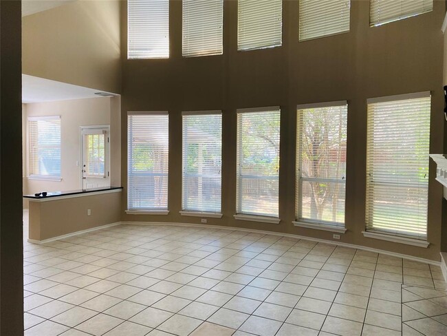 Building Photo - 15601 Staffordshire Ln
